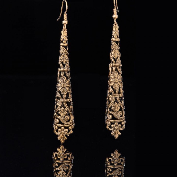 Earrings with Aglets in 24K gold plated brass with patina